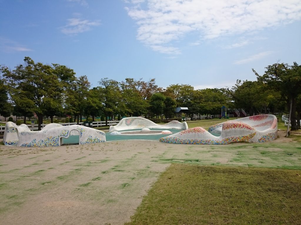 阪神競馬場　平日公園無料開放　宝塚の大型公園