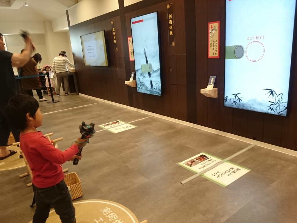 尼崎城が面白い！貸衣装やゲーム、展示に展望ゾーンはおすすめ