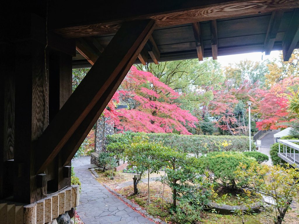 【名古屋】覚王山の紅葉は、揚輝荘がおススメ