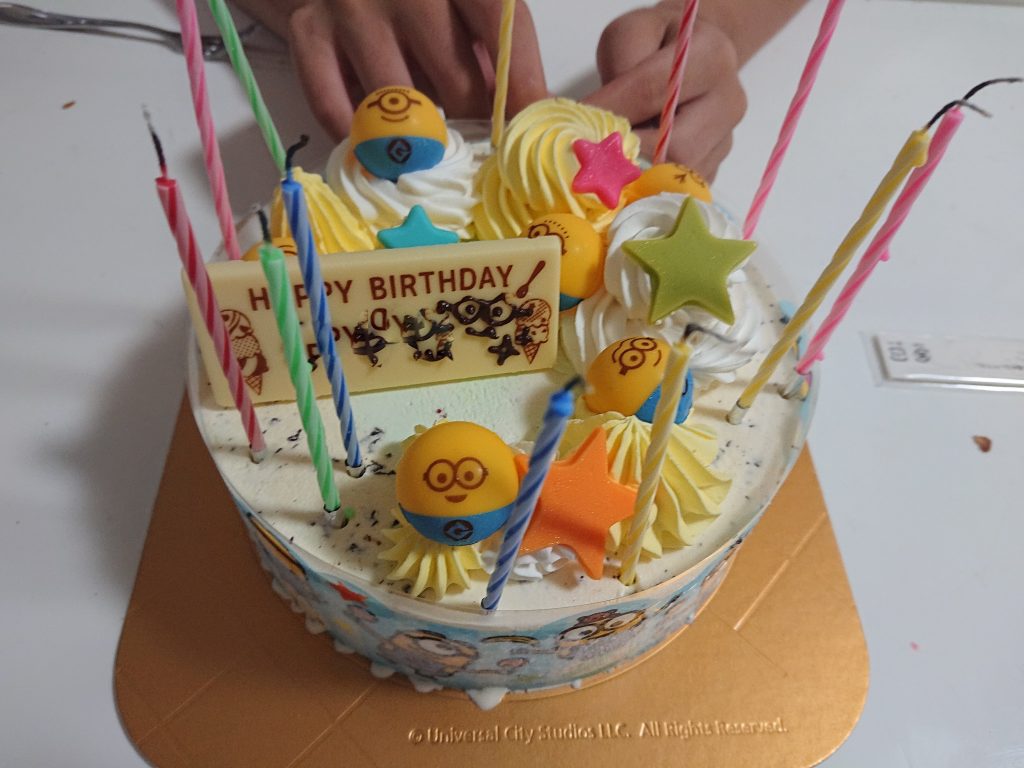 サーティーワン　アイスケーキ　ミニオン　価格　31　料金　おすすめ誕生日ケーキ